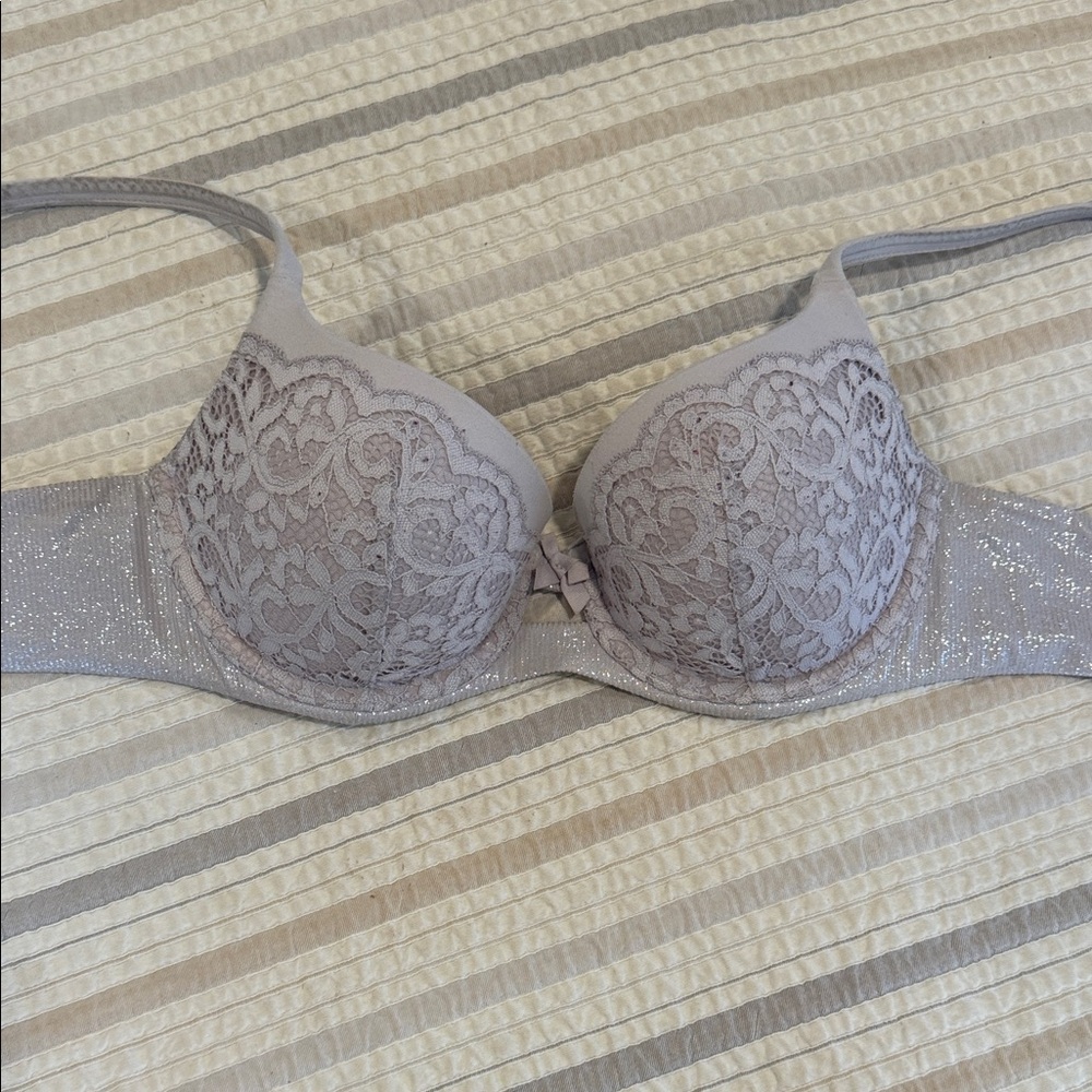 Victoria's Secret Lace Push-Up Bra in Light Gray with Shimmer